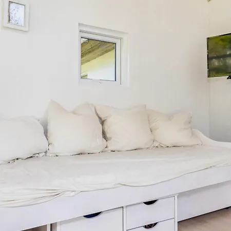 8 Person In Hojslev-by Traum * Højslev