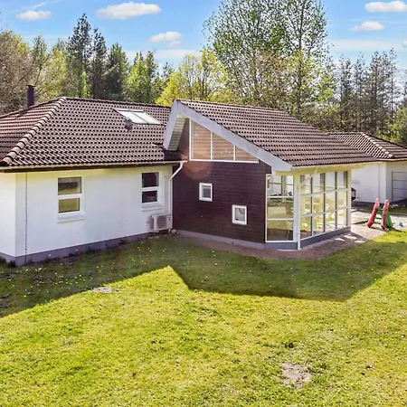 8 Person In Hojslev-by Traum בית נופש Højslev