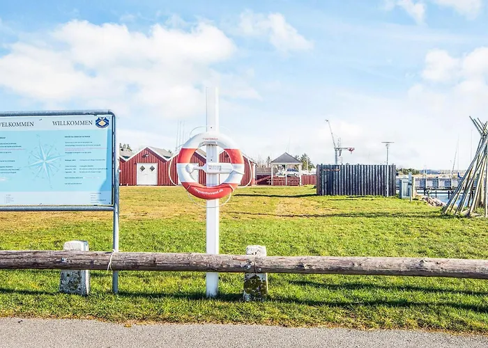 8 Person In Hojslev-by Traum Højslev